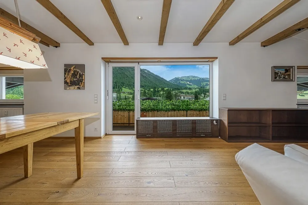 KITZIMMO-Dachgeschosswohnung im Zentrum kaufen - Immobilien Kitzbühel.