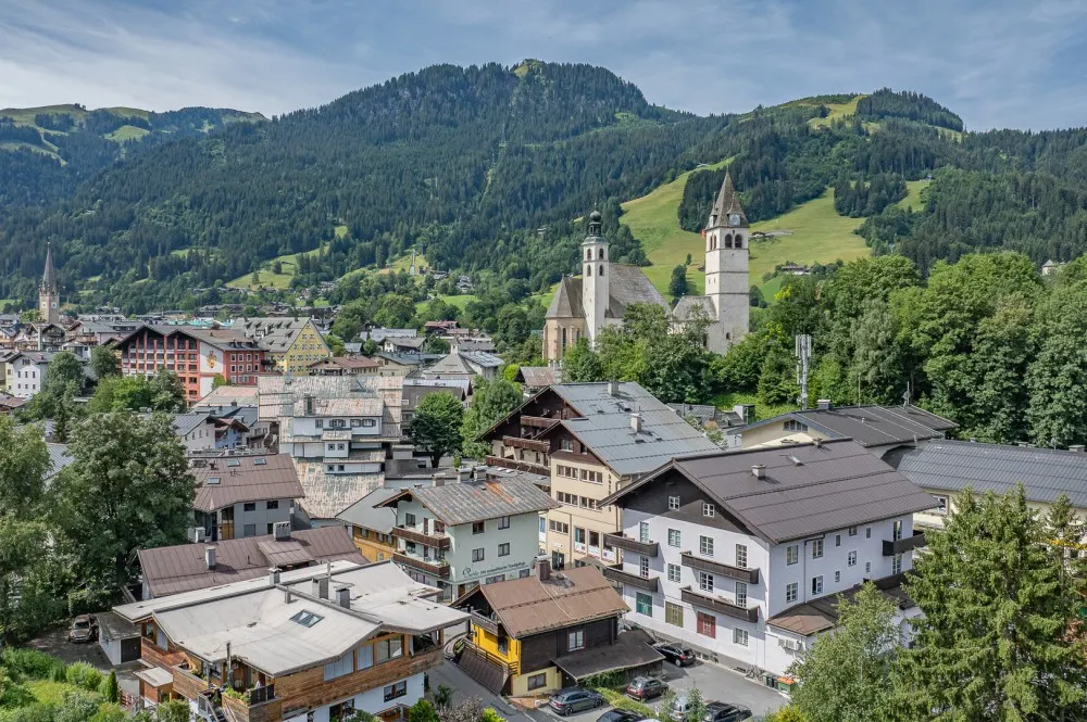 KITZIMMO-Stadthaus in Innenstadtlage kaufen - Immobilien Kitzbühel.
