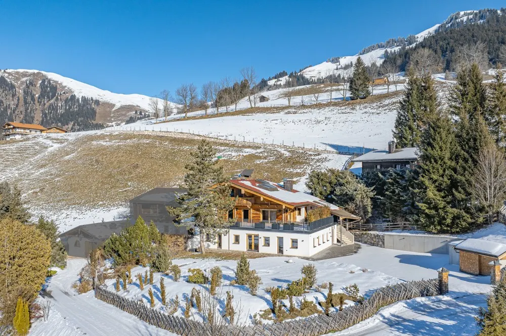 KITZIMMO-Anwesen in Toplage auf der Bichlalm kaufen - Immobilien Kitzbühel.