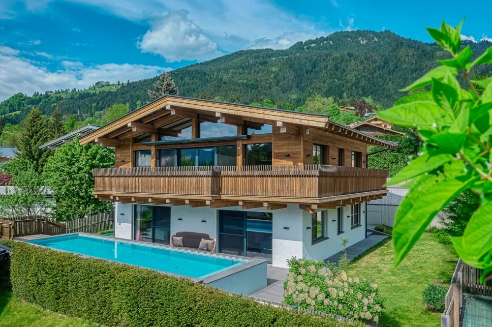 KITZIMMO-Luxusvilla mit Pool in Toplage am Sonnberg kaufen - Immobilien Kitzbühel.-2