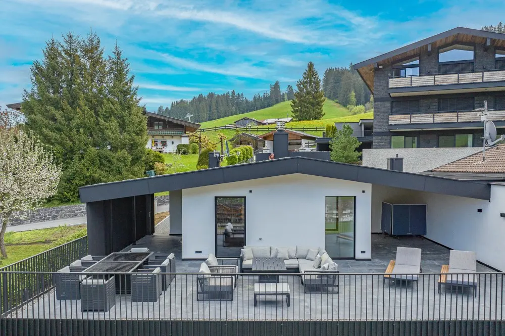 KITZIMMO-exklusive Villa in unverbaubarer Toplage kaufen - Immobilien Kirchberg.-4