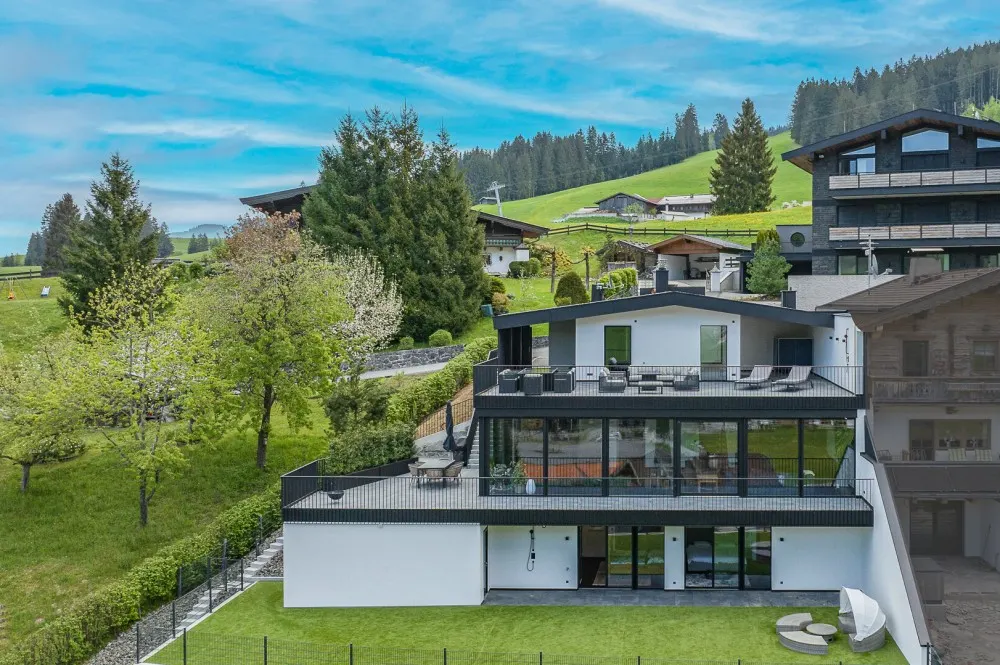 KITZIMMO-exklusive Villa in unverbaubarer Toplage kaufen - Immobilien Kirchberg.-3