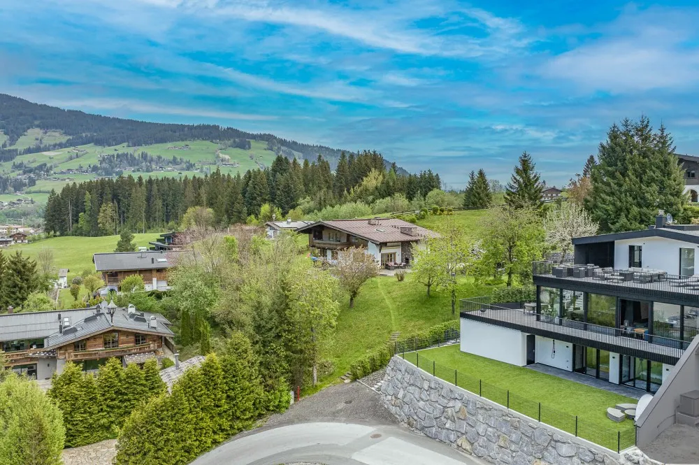 KITZIMMO-exklusive Villa in unverbaubarer Toplage kaufen - Immobilien Kirchberg.-9