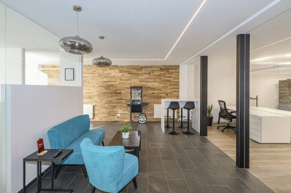 KITZIMMO-Büro Praxis in frequentierter Lage mieten - Immobilien Kitzbühel.