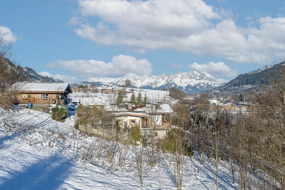 KITZIMMO-Baugrundstück mit Bergblick kaufen - Immobilien Kitzbühel.
