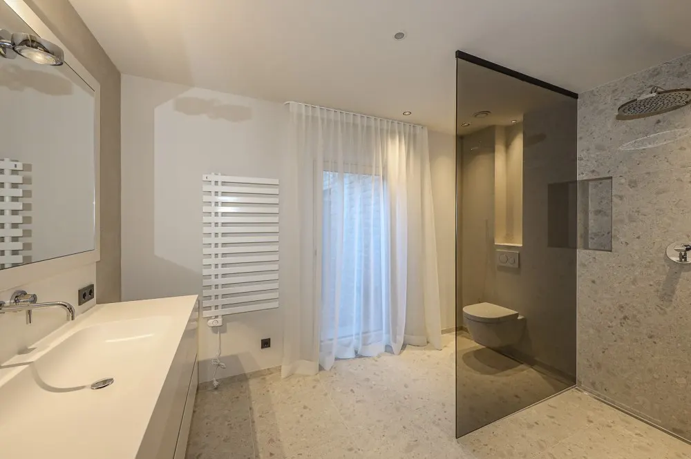 KITZIMMO-Luxuriöse Gartenwohnung mit eigenem Wellnessbereich - Immobilien Brixen.