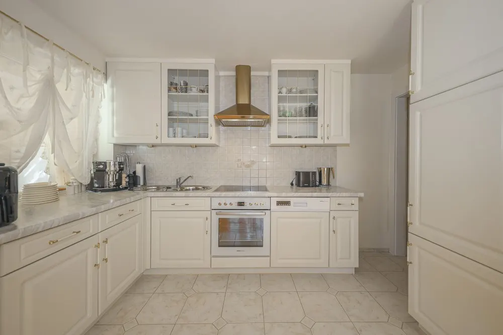 anweseninalleinlagekaufenkitzimmotoplage-10