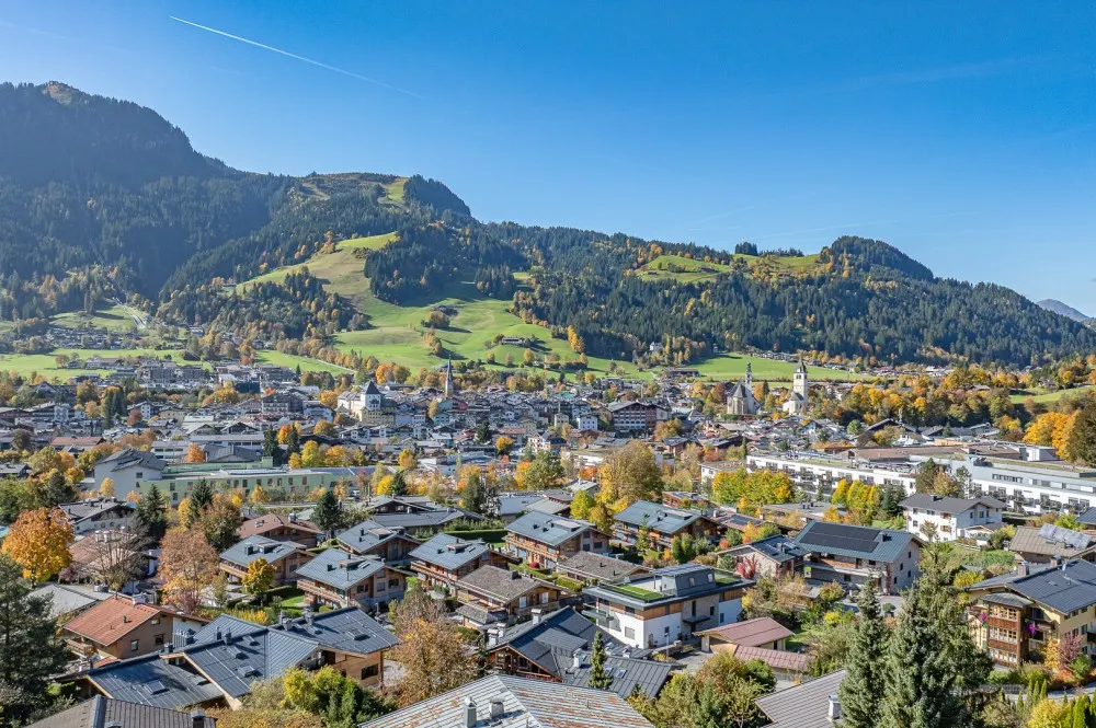 KITZIMMO-Dachgeschosswohnung in Toplage am Sonnberg kaufen - Immobilien Kitzbühel.