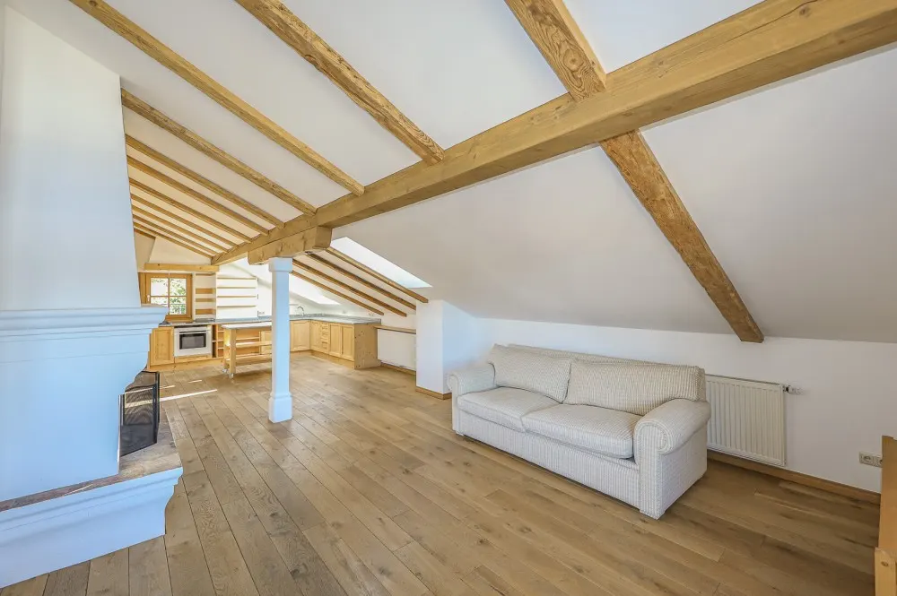 KITZIMMO-Dachgeschosswohnung in Toplage am Sonnberg kaufen - Immobilien Kitzbühel.