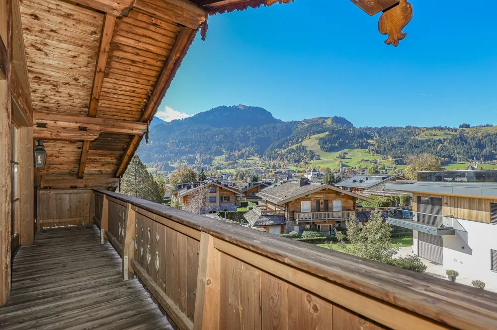 KITZIMMO-Dachgeschosswohnung in Toplage am Sonnberg kaufen - Immobilien Kitzbühel.
