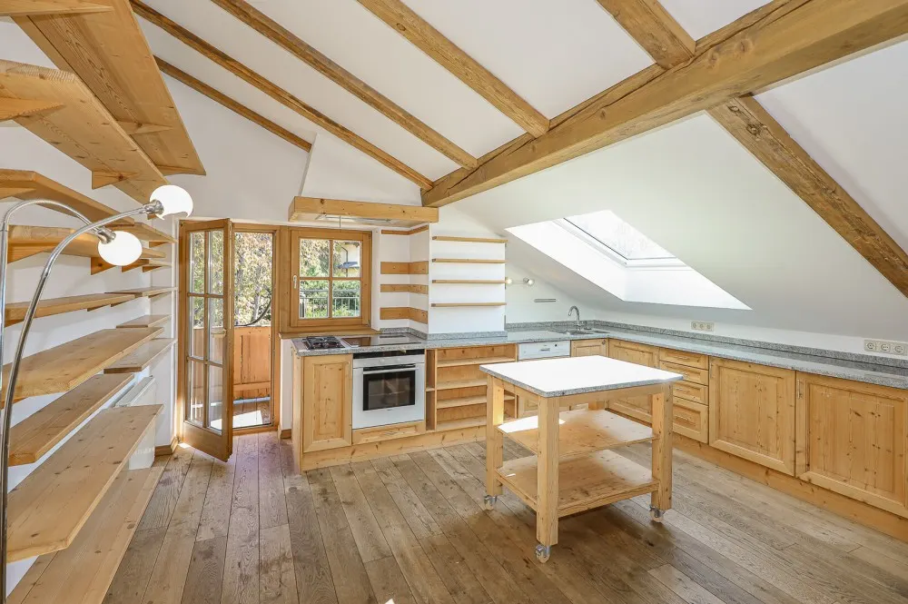 KITZIMMO-Dachgeschosswohnung in Toplage am Sonnberg kaufen - Immobilien Kitzbühel.