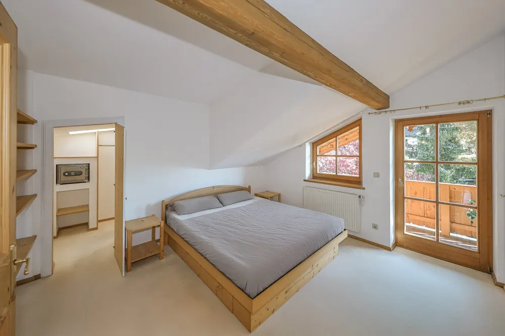 KITZIMMO-Dachgeschosswohnung in Toplage am Sonnberg kaufen - Immobilien Kitzbühel.