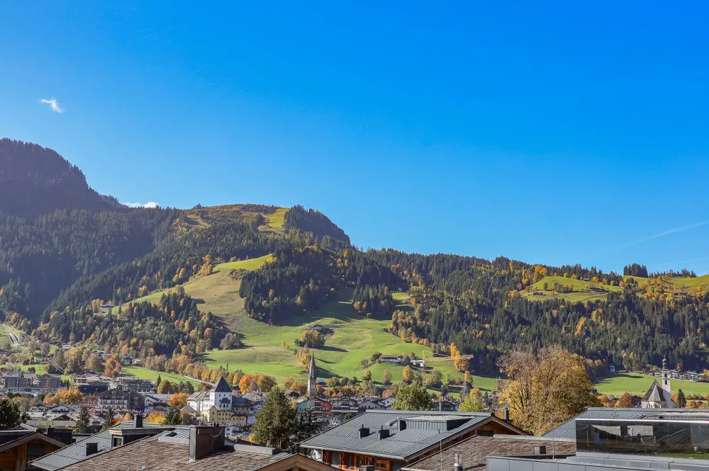 KITZIMMO-Dachgeschosswohnung in Toplage am Sonnberg kaufen - Immobilien Kitzbühel.