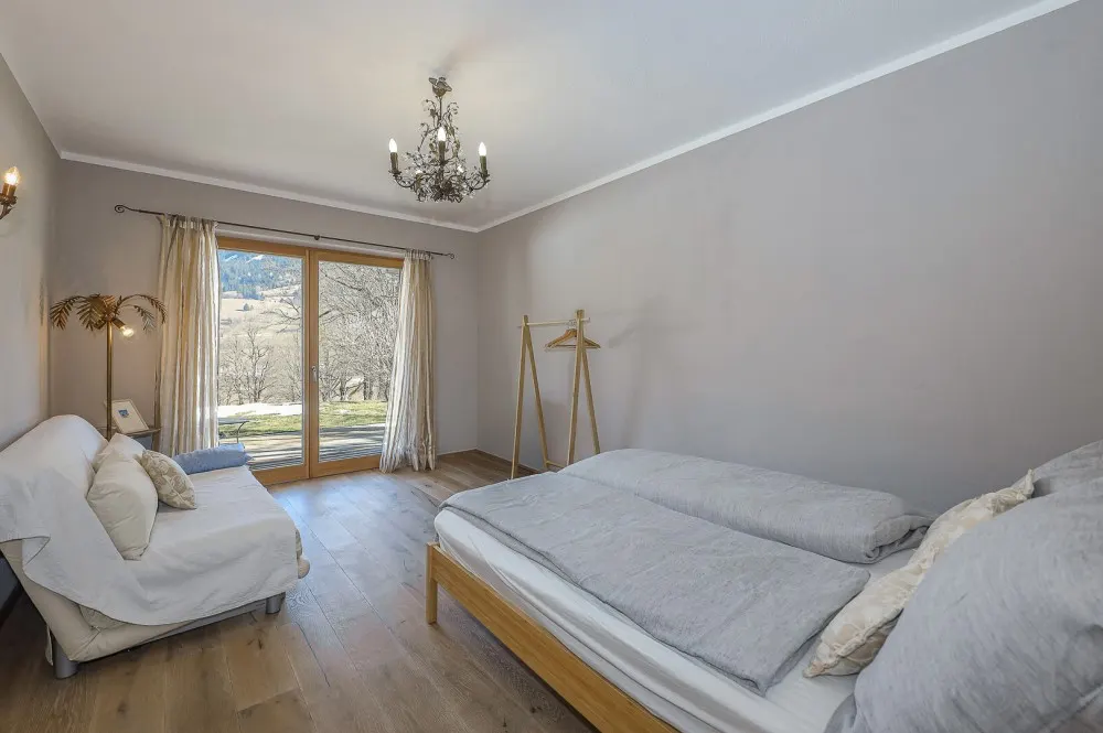 KITZIMMO-Landhausvilla in traumhafter Ruhe- und Aussichtslage - Immobilien Aurach.