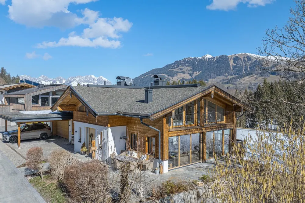 KITZIMMO-Landhausvilla in traumhafter Ruhe- und Aussichtslage - Immobilien Aurach.