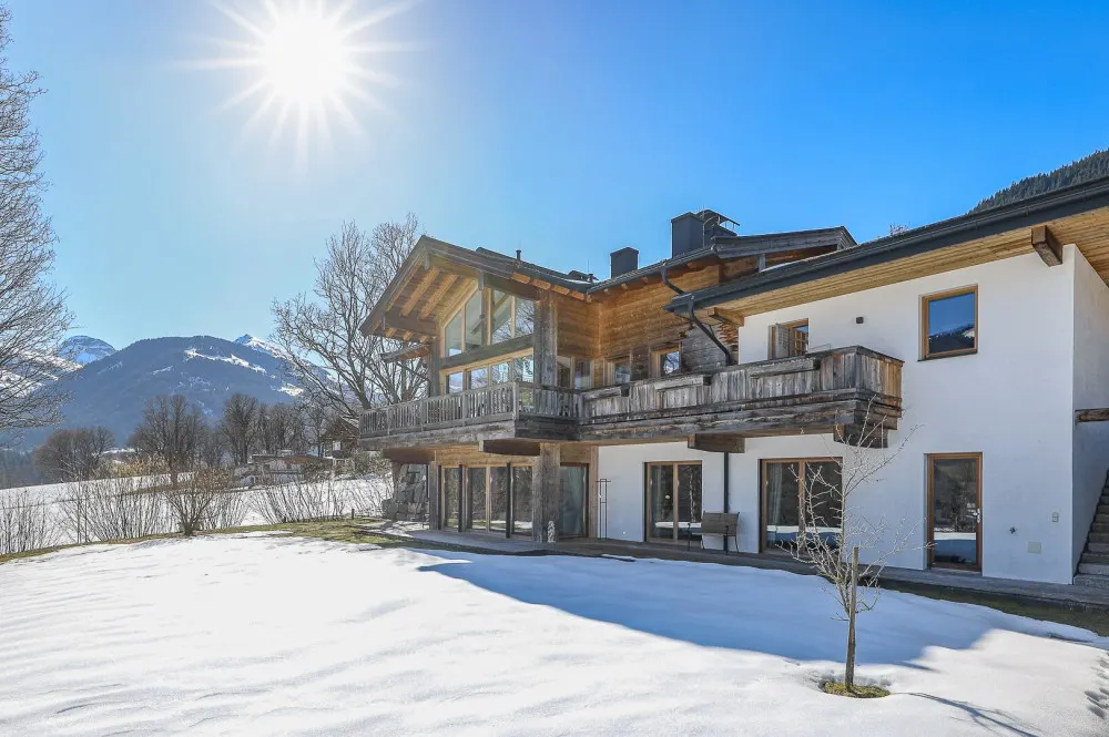 KITZIMMO-Landhausvilla in traumhafter Ruhe- und Aussichtslage - Immobilien Aurach.