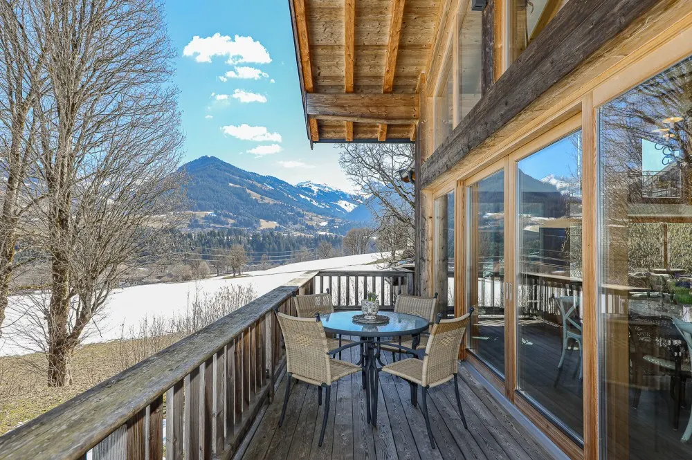 KITZIMMO-Landhausvilla in traumhafter Ruhe- und Aussichtslage - Immobilien Aurach.