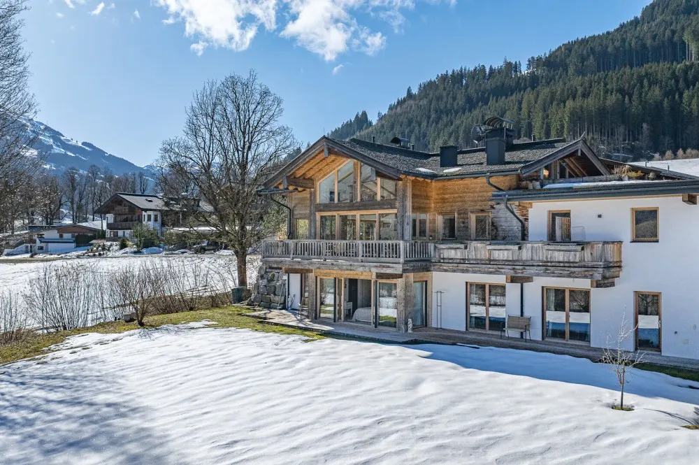 KITZIMMO-Landhausvilla in traumhafter Ruhe- und Aussichtslage - Immobilien Aurach.