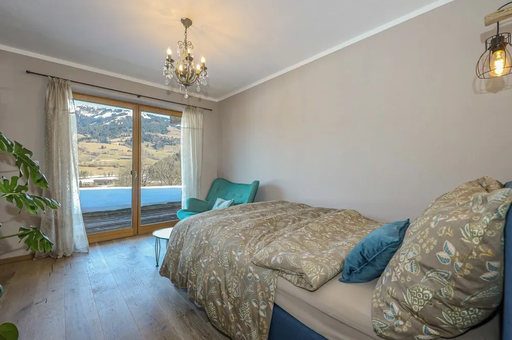 KITZIMMO-Landhausvilla in traumhafter Ruhe- und Aussichtslage - Immobilien Aurach.