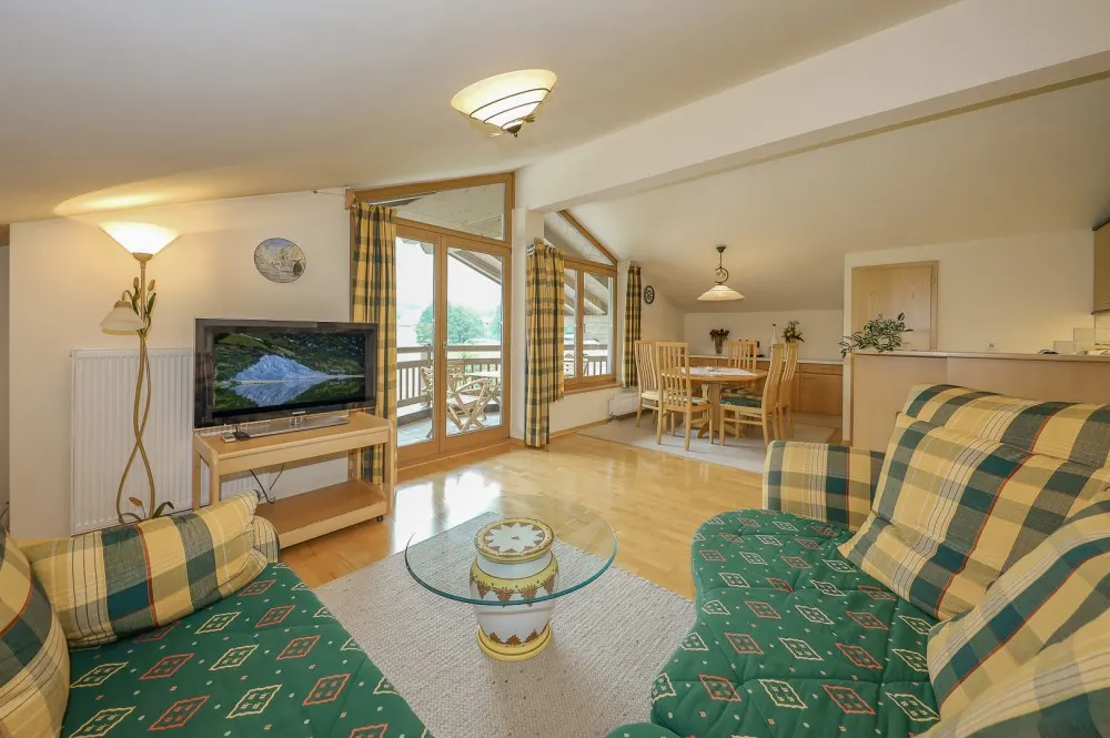 KITZIMMO-Dachgeschosswohnung mit Kaiserblick - Immobilien Aurach.