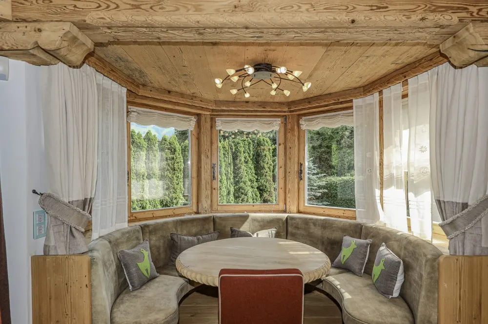 KITZIMMO-Exklusive Luxusvilla mit Freizeitwohnsitz auf der Bichlalm - Immobilien Kitzbühel.