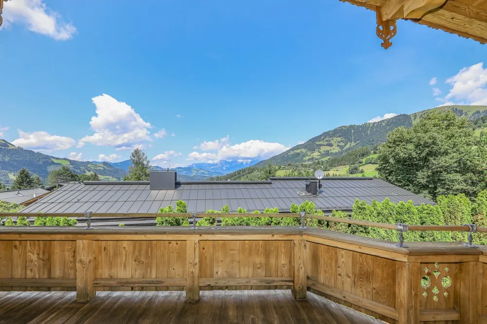 KITZIMMO-Exklusive Luxusvilla mit Freizeitwohnsitz auf der Bichlalm - Immobilien Kitzbühel.