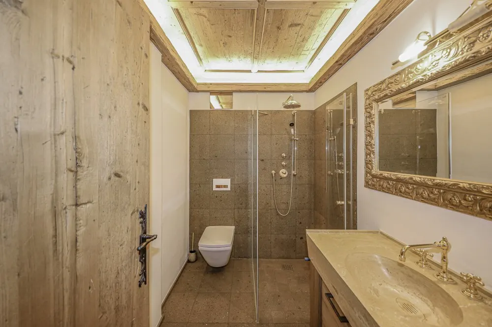 KITZIMMO-Exklusive Luxusvilla mit Freizeitwohnsitz auf der Bichlalm - Immobilien Kitzbühel.