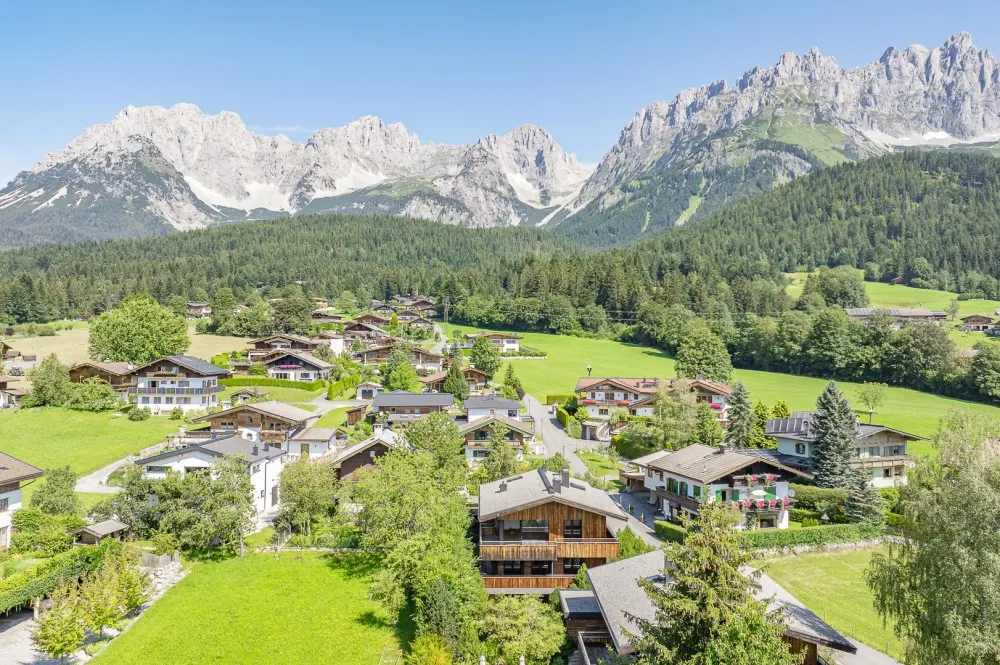 KITZIMMO-Exklusives Neubau-Luxuschalet in Toplage kaufen - Immobilien Going.