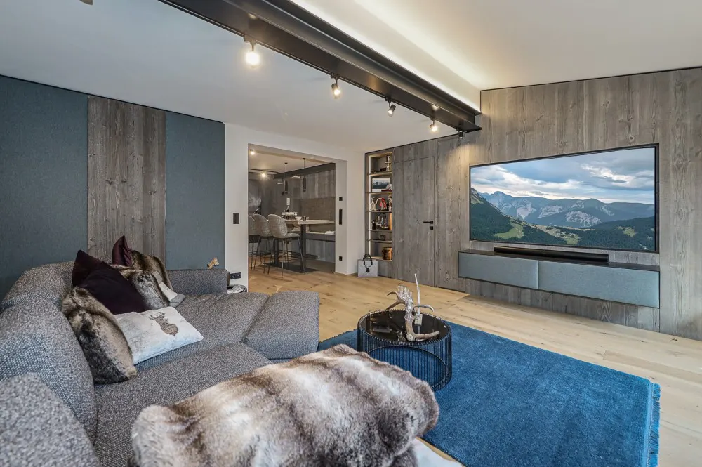 KITZIMMO-Renovierte Luxus Dachgeschosswohnung - Immobilien Kitzbühel.