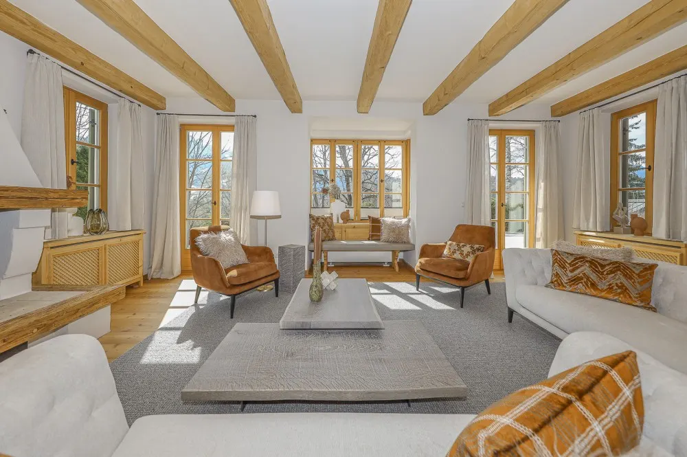 KITZIMMO-Exklusives Landhaus mit Pool in bester Lage - Immobilien Kitzbühel.