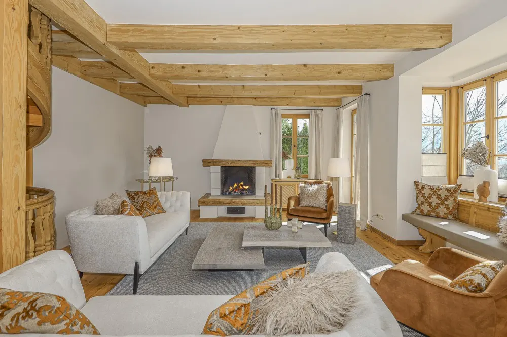 KITZIMMO-Exklusives Landhaus mit Pool in bester Lage - Immobilien Kitzbühel.