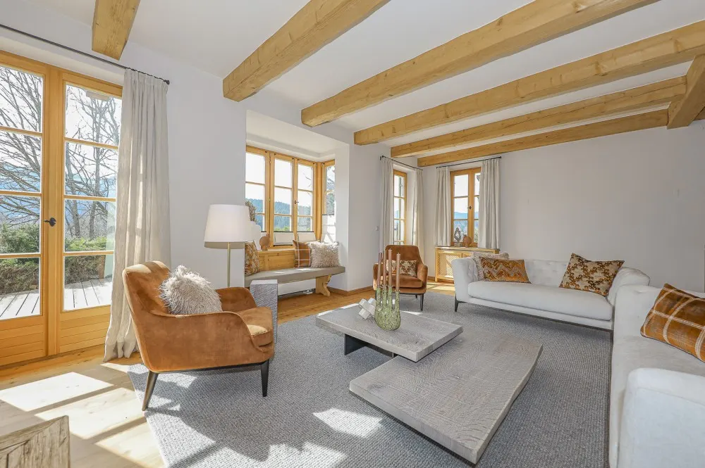 KITZIMMO-Exklusives Landhaus mit Pool in bester Lage - Immobilien Kitzbühel.