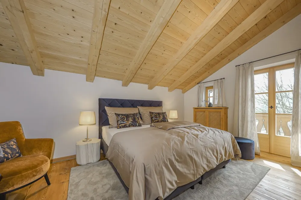 KITZIMMO-Exklusives Landhaus mit Pool in bester Lage - Immobilien Kitzbühel.