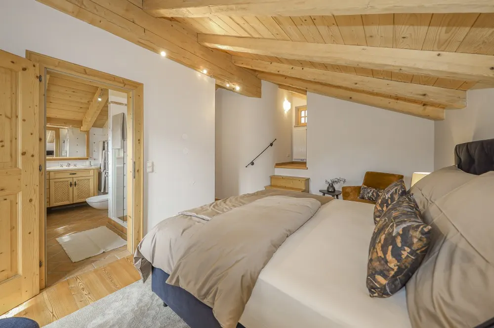 KITZIMMO-Exklusives Landhaus mit Pool in bester Lage - Immobilien Kitzbühel.