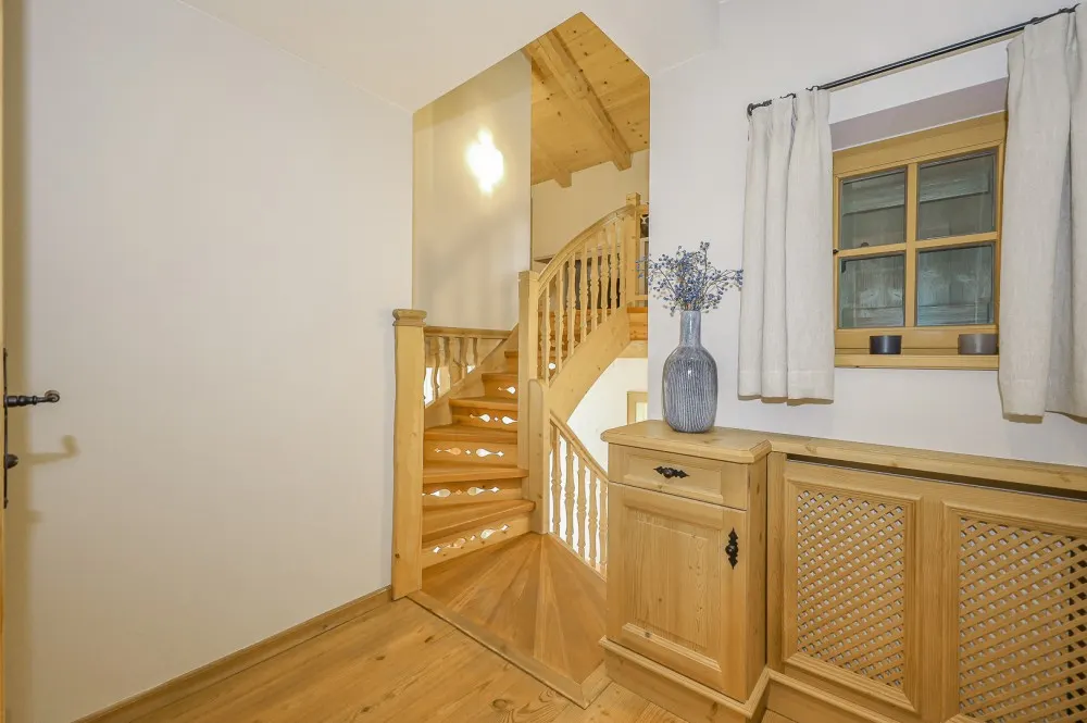 KITZIMMO-Exklusives Landhaus mit Pool in bester Lage - Immobilien Kitzbühel.