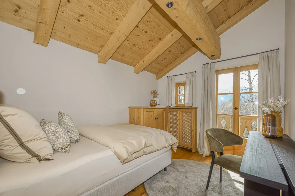 KITZIMMO-Exklusives Landhaus mit Pool in bester Lage - Immobilien Kitzbühel.