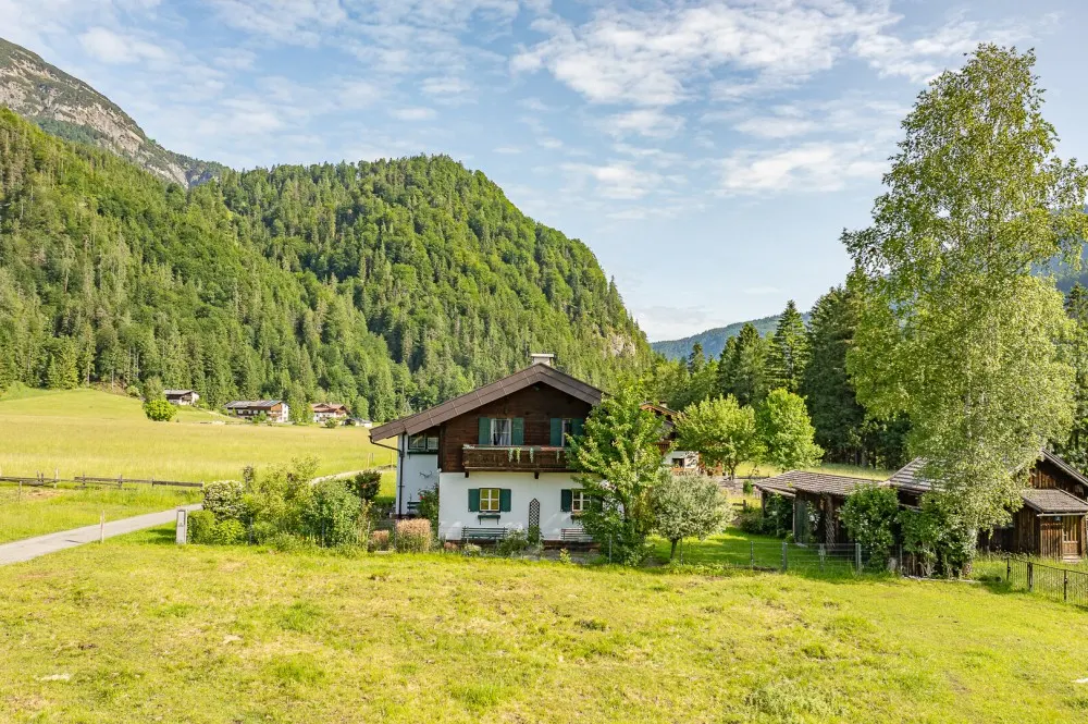 KITZIMMO-Haus in idyllischer Ruhelage kaufen - Immobilien Kirchdorf in Tirol.