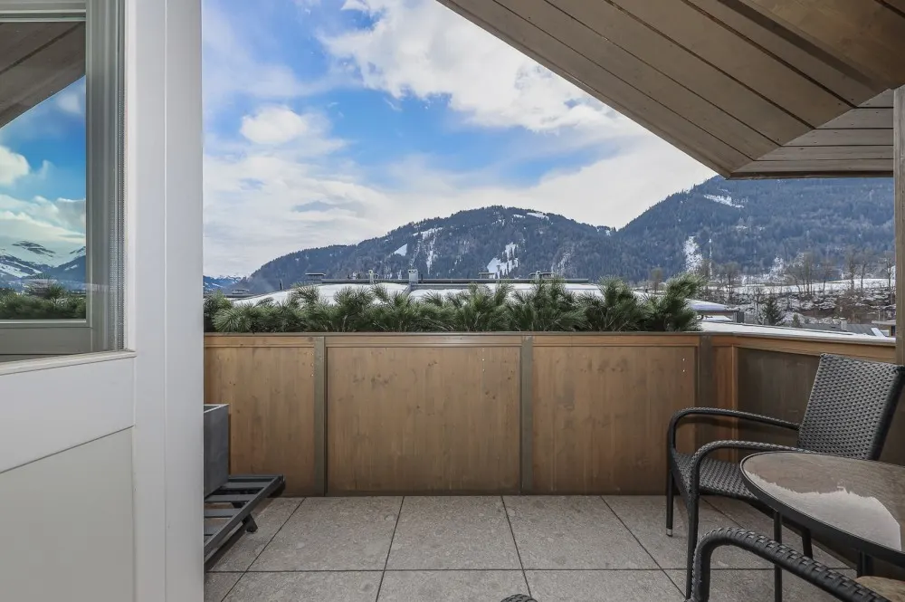 KITZIMMO-Luxus-Penthouse mit Steif-Blick in sonniger Ruhelage - Immobilien Kitzbühel.
