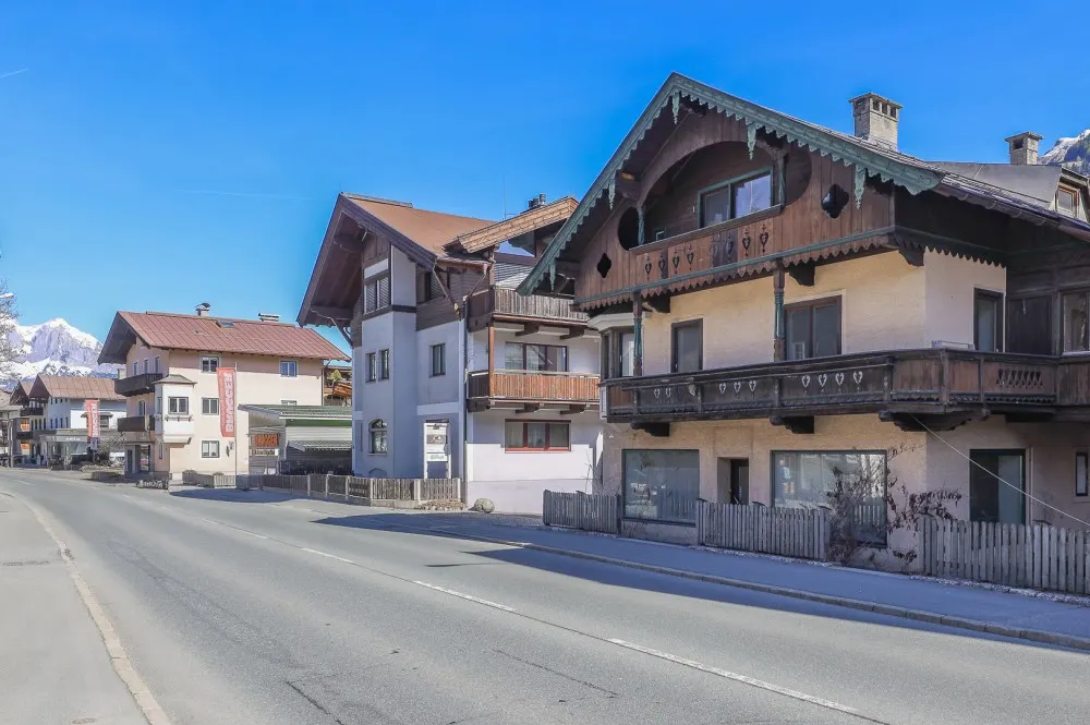 KITZIMMO-Stadthaus mit Baugenehmigung kaufen - Immobilien Kitzbühel.