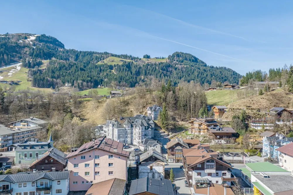KITZIMMO-Stadthaus mit Baugenehmigung kaufen - Immobilien Kitzbühel.