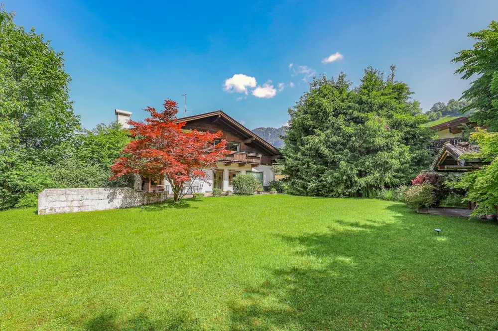 KITZIMMO-Baugrundstück mit Altbestand in Toplage auf der Bichlalm - Immobilien Kitzbühel-2