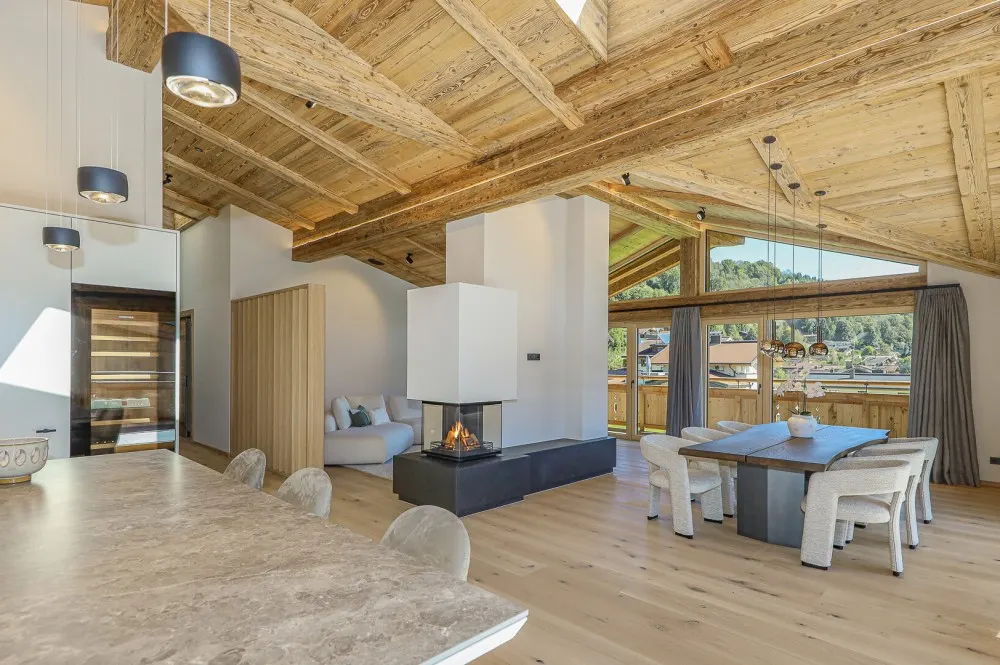 KITZIMMO-Luxuspenthouse sonniger Toplage mit Panorama-Ausblick - Immobilien Brixen.