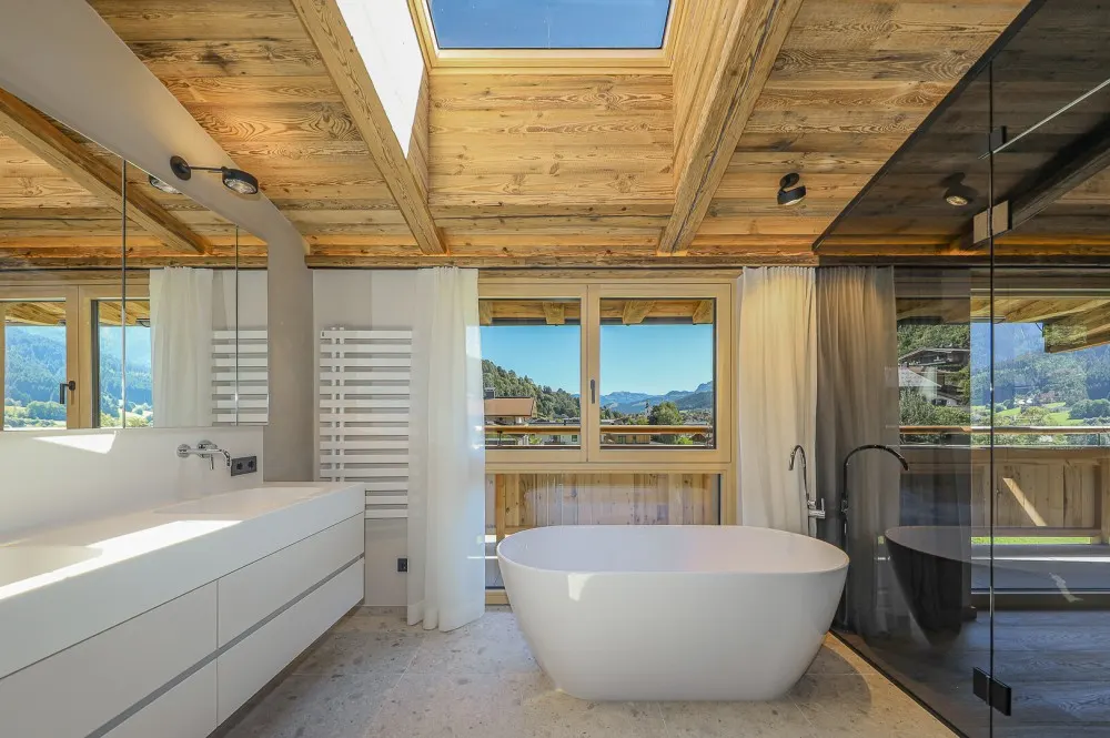 KITZIMMO-Luxuspenthouse sonniger Toplage mit Panorama-Ausblick - Immobilien Brixen.