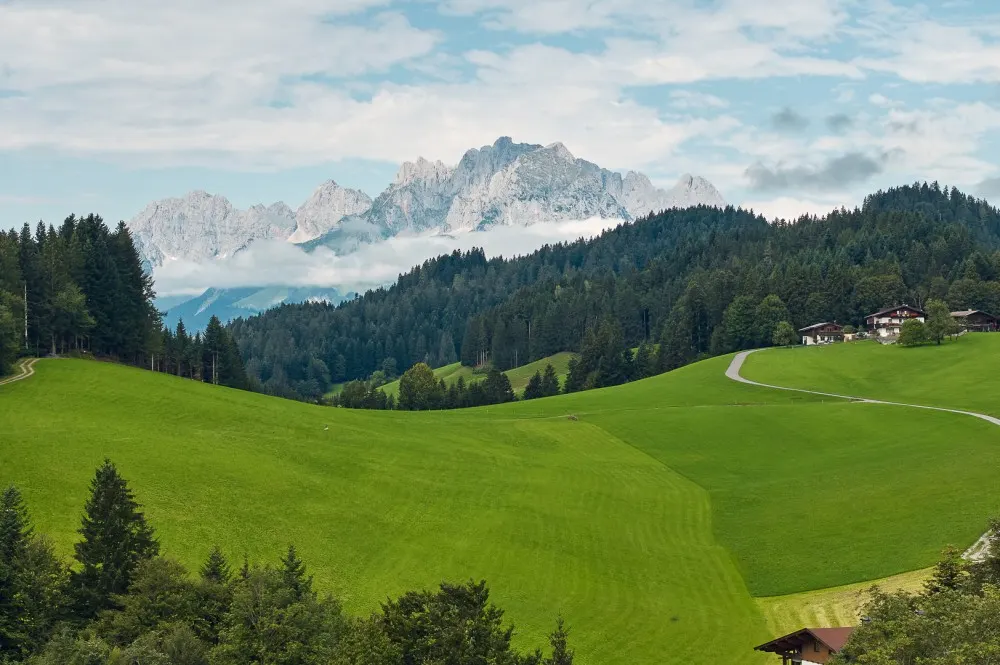 KITZIMMO-Luxusvilla mit Freizeitwohnsitz in Toplage kaufen - Immobilien Fieberbrunn.