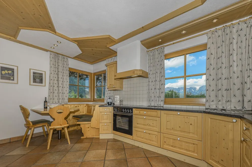 KITZIMMO-Gepflegtes Einfamilienhaus mit Kaiserblick kaufen - Immobilien Kitzbühel.-6-8