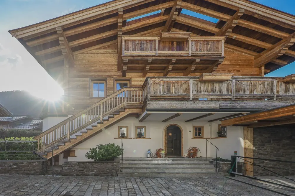 KITZIMMO-Luxus-Stadtvilla in Kitzbühel.-2