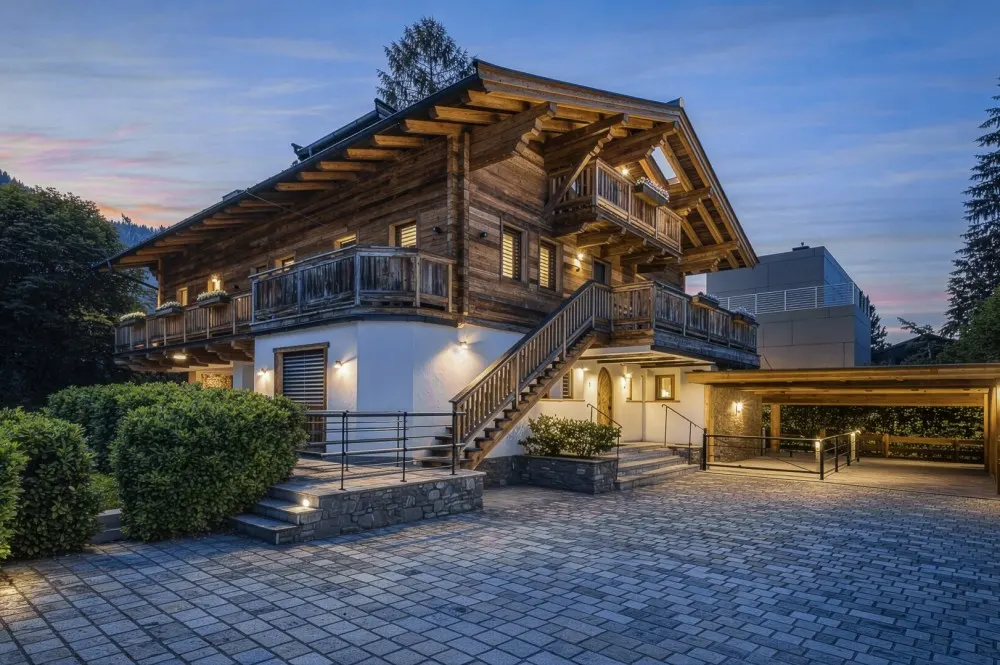 KITZIMMO-Luxus-Stadtvilla in Kitzbühel.-1