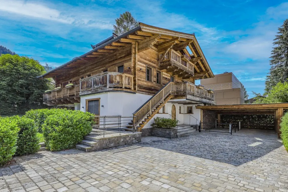 KITZIMMO-Luxus-Stadtvilla in Kitzbühel.-2