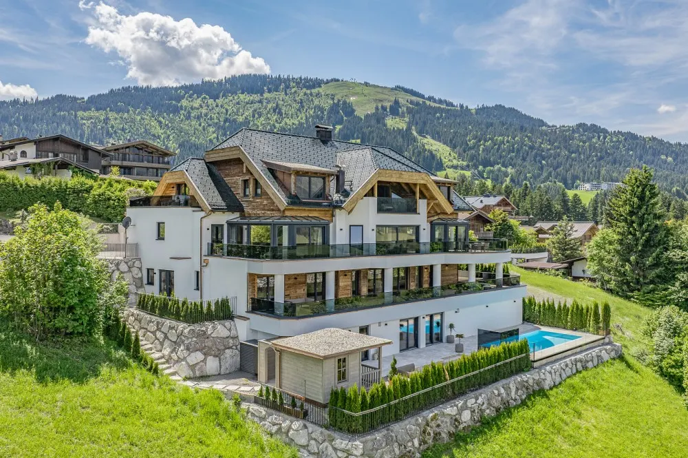 KITZIMMO-Luxusvilla mit Pool und Kaiserblick kaufen - Immobilien Ellmau.-1