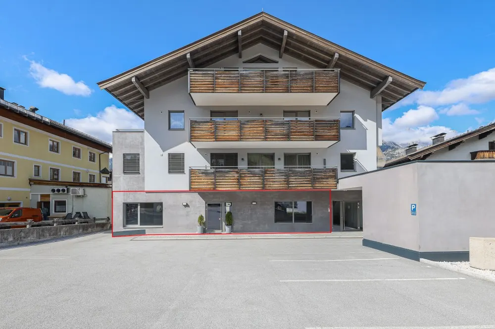 KITZIMMO-Großzügige Geschäftsfläche mitten im Dorfzentrum mieten - Immobilien Ellmau.